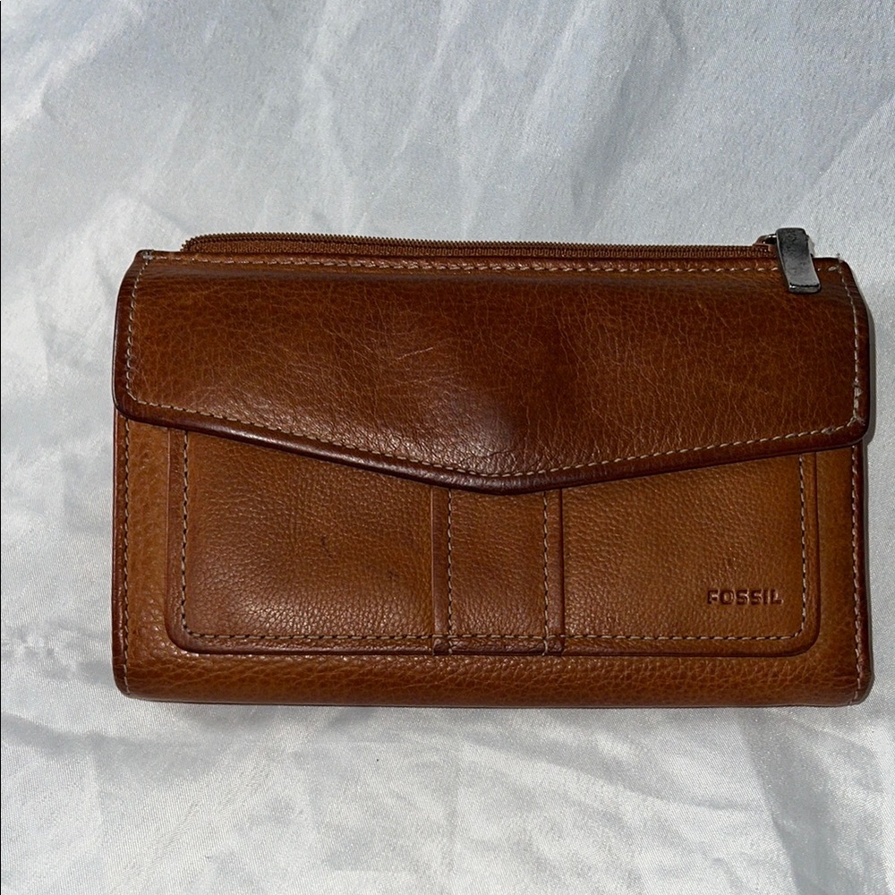 Fossil Brown Leather Bi-Fold Wallet - 4.5” x 7.5”